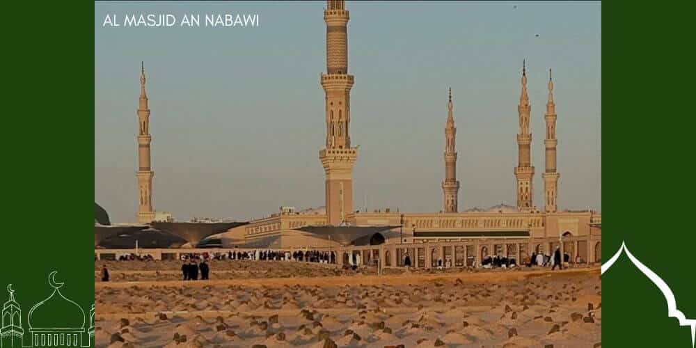 Oldest Mosques, A photograph of the Al-Masjid an-Nabawi, or the Mosque of the Prophet, located in the holy city of Medina, Saudi Arabia.